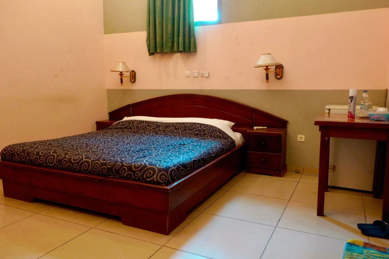 Petit Motel Beijing Abidjan Exterior photo