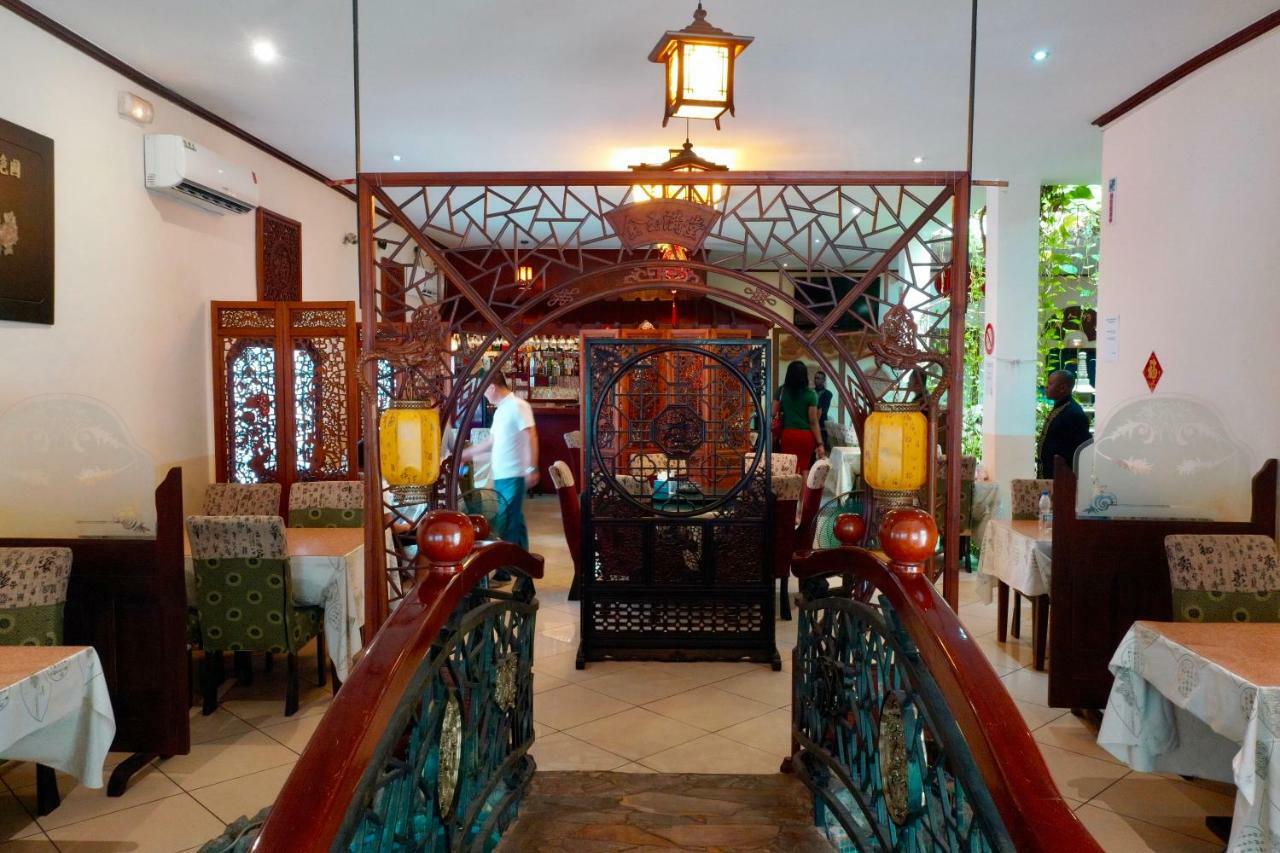 Petit Motel Beijing Abidjan Exterior photo