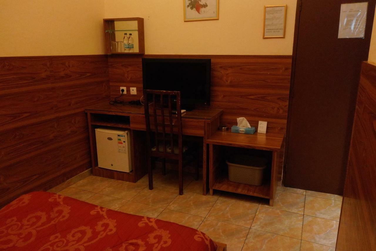 Petit Motel Beijing Abidjan Exterior photo